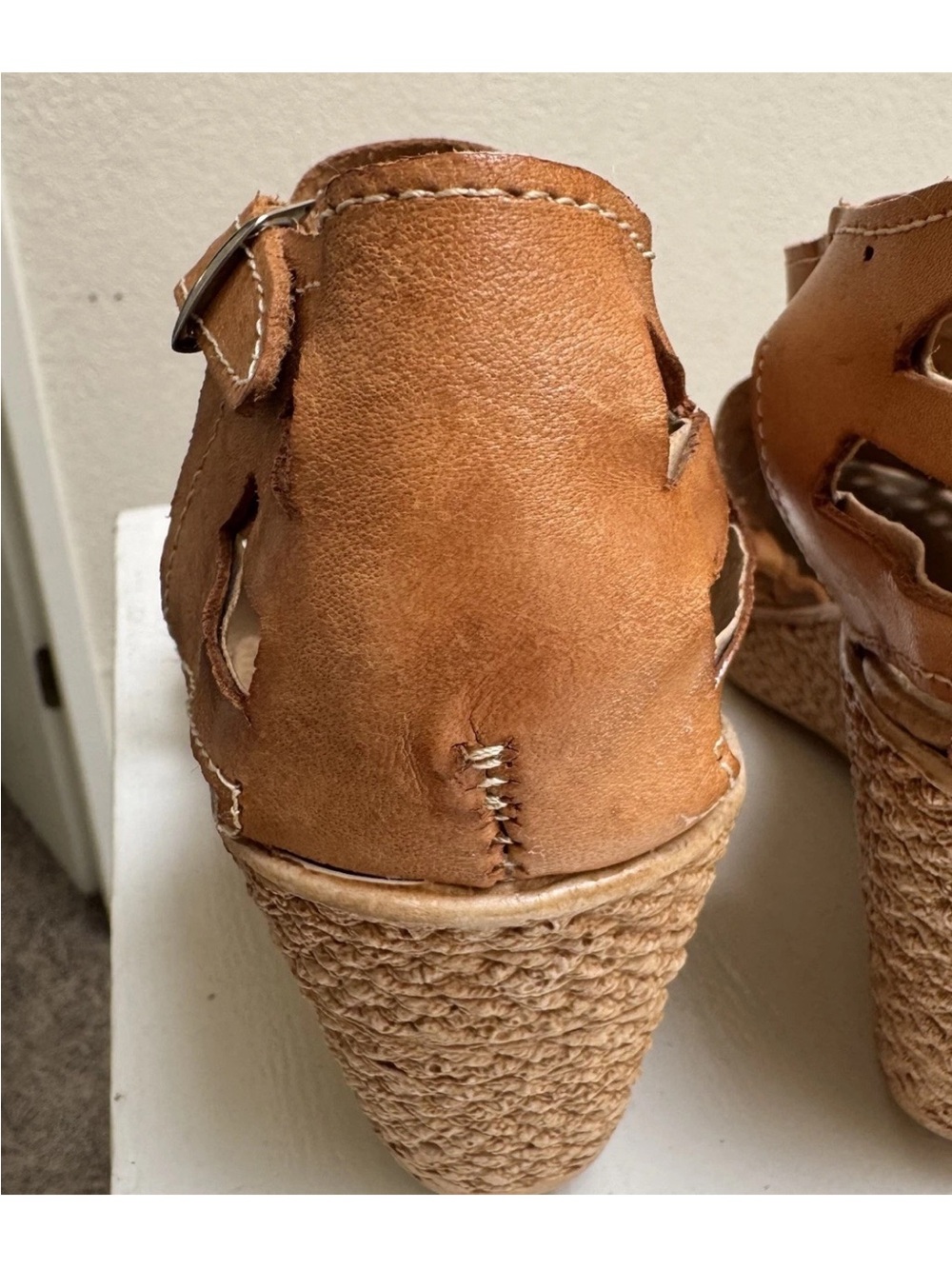 Armandos Leather Huarache Wedge Sandals Tan Rose Embossed Size 9 26 Mexican Boho - Picture 12 of 12